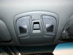 东风悦达起亚  K5 2.0L AT 前排车顶中央特写