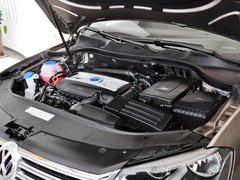 一汽-大众  迈腾 1.8TSI DSG 发动机主体特写
