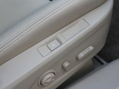 荣威950 2012款 3.0L 自动 旗舰版