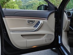 荣威950 2012款 3.0L 自动 旗舰版