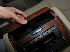 荣威950 2012款 3.0L 自动 旗舰版