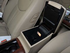 荣威950 2012款 3.0L 自动 旗舰版