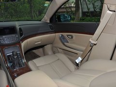 荣威950 2012款 3.0L 自动 旗舰版