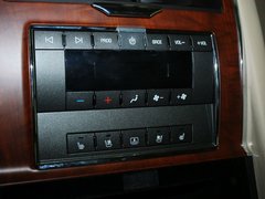 荣威950 2012款 3.0L 自动 旗舰版