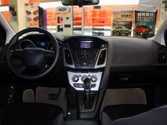 长安福特  新福克斯两厢 1.6L AT 中控台整体