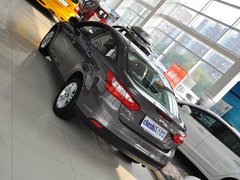 福克斯 2012款 三厢 1.6L DCT 舒适型