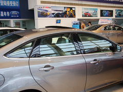 福克斯 2012款 三厢 1.6L DCT 尊贵型