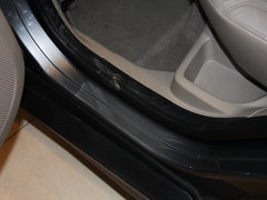 福克斯 2012款 三厢 1.6L DCT 尊贵型