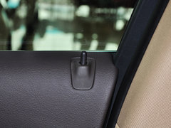 荣威950 2012款 2.0L 自动 典雅版