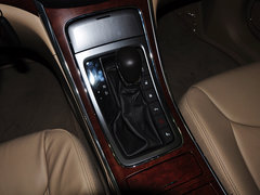 荣威950 2012款 2.0L 自动 典雅版