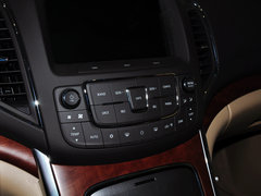 荣威950 2012款 2.0L 自动 典雅版