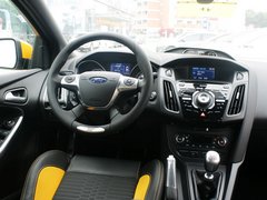 福克斯（进口） 2013款 ST 2.0T 手动 橙色版