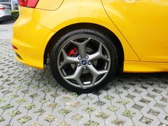 福克斯（进口） 2013款 ST 2.0T 手动 橙色版