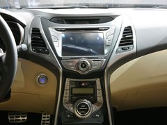 北京现代  朗动 1.8L AT