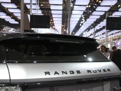 路虎  极光 2.0T AT 车辆左前大灯