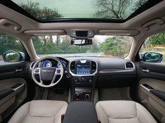 克莱斯勒(进口)  全新克莱斯勒300C 3.6L AT