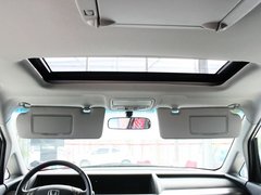 东风本田 艾力绅 2.4L AT 前遮阳板打开