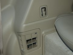 汉兰达 2012款 2.7L 自动 豪华版 7座