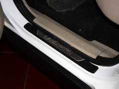 陆风X8 2012款 2.4L 手动 探索版汽油4X4豪华型 5座