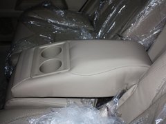 比亚迪S6 2013款 劲悦版 2.0L 手动 尊贵型 5座
