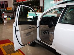 比亚迪S6 2013款 劲悦版 2.0L 手动 尊贵型 5座