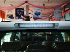 比亚迪S6 2013款 劲悦版 2.0L 手动 尊贵型 5座
