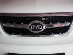 比亚迪S6 2013款 劲悦版 2.0L 手动 尊贵型 5座