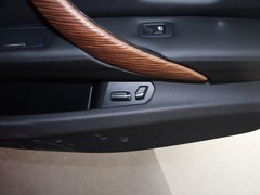 宝马3系 2013款 320Li 2.0T 风尚型
