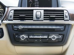 华晨宝马  320Li 2.0T AT 中控台中央特写