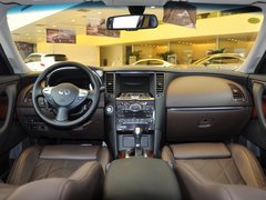 英菲尼迪  FX50 5.0L 自动 中控台整体