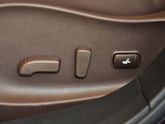 英菲尼迪FX 2013款 FX50 5.0L 自动 巅峰版 5座