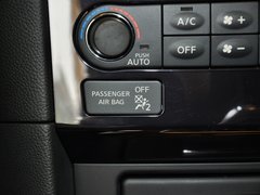 英菲尼迪FX 2013款 FX50 5.0L 自动 巅峰版 5座