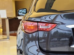 英菲尼迪FX 2013款 FX50 5.0L 自动 巅峰版 5座