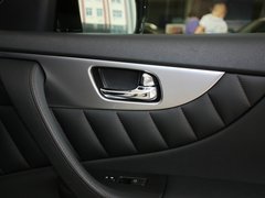 英菲尼迪FX 2013款 FX37 3.7L 自动 超越版 5座