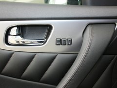 英菲尼迪FX 2013款 FX37 3.7L 自动 超越版 5座