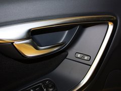 沃尔沃V60 2013款 2.0T 自动 智尚版