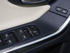 沃尔沃V60 2013款 2.0T 自动 智尊版