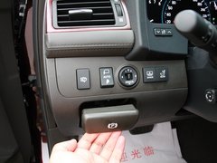 皇冠 2012款 3.0L 自动 V6 Royal Saloon