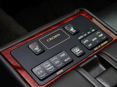 皇冠 2012款 2.5L 自动 V6 Royal Saloon 尊贵版