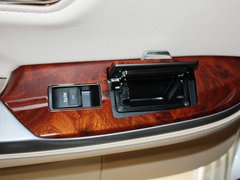 皇冠 2012款 2.5L 自动 V6 Royal导航版