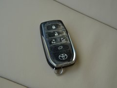 普瑞维亚 2012款 2.4L CVT 豪华版 7座