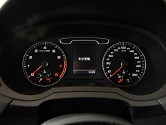 奥迪(进口)  Q3 2.0T 方向盘后方仪表盘