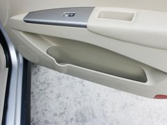 陆风X8 2012款 2.0T 手动 探索版柴油4X4豪华型 5座