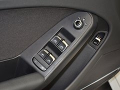 奥迪A4L 2013款 30TFSI 手动舒适型