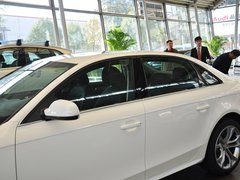 奥迪A4L 2013款 30TFSI 手动舒适型