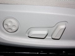 奥迪A4L 2013款 35TFSI 自动标准型
