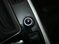 奥迪A4L 2013款 40TFSI DCT quattro 运动型
