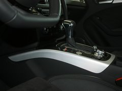 奥迪A4L 2013款 40TFSI DCT quattro 运动型