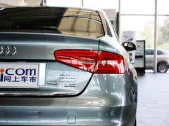 一汽奥迪 奥迪A4L 40TFSI DCT 车辆右后大灯正视角