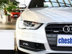 一汽奥迪  奥迪A4L 40TFSI DCT 车辆右前大灯正视图